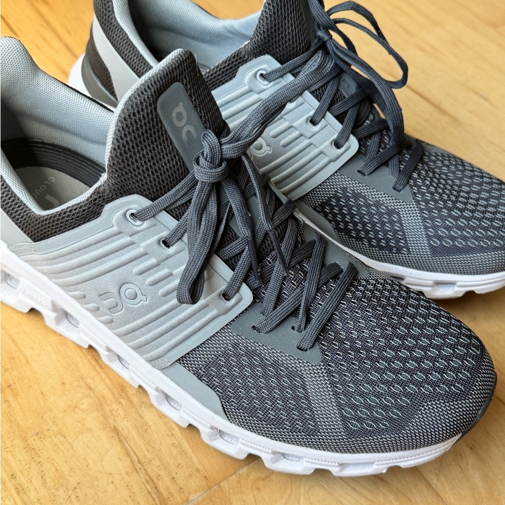 On cloud grey men’s running shoes size 9.5